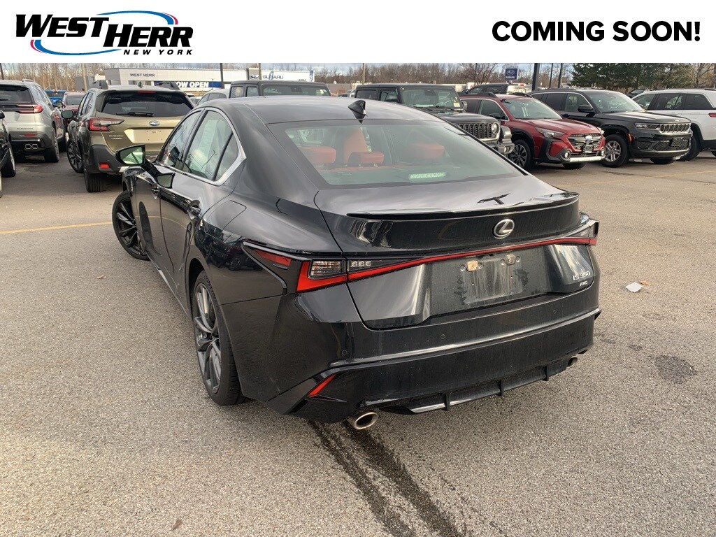 2023 Lexus IS 350 F SPORT photo 2