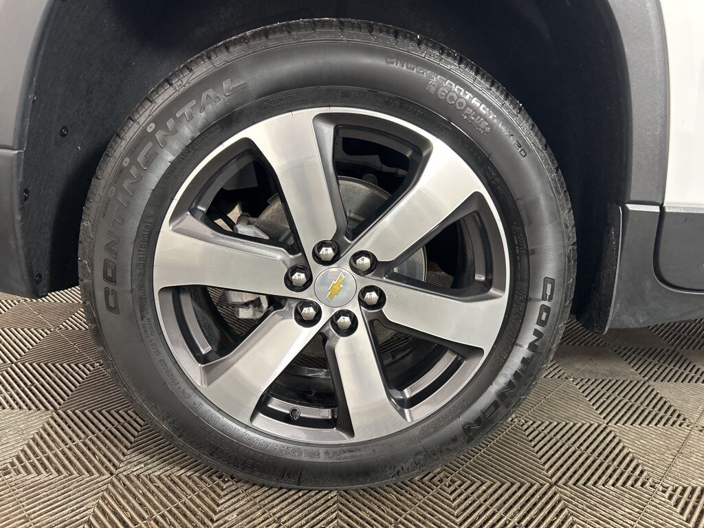 Used 2023 Chevrolet Traverse LT Leather SUV