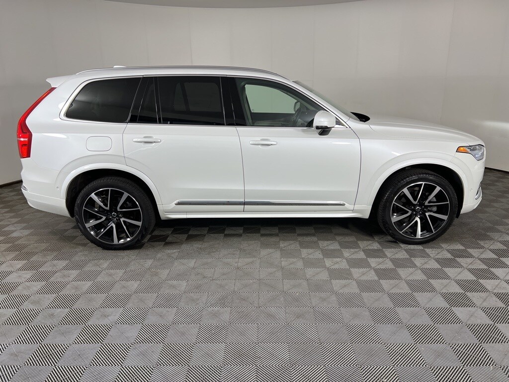 2024 Volvo XC90 Ultimate photo 2