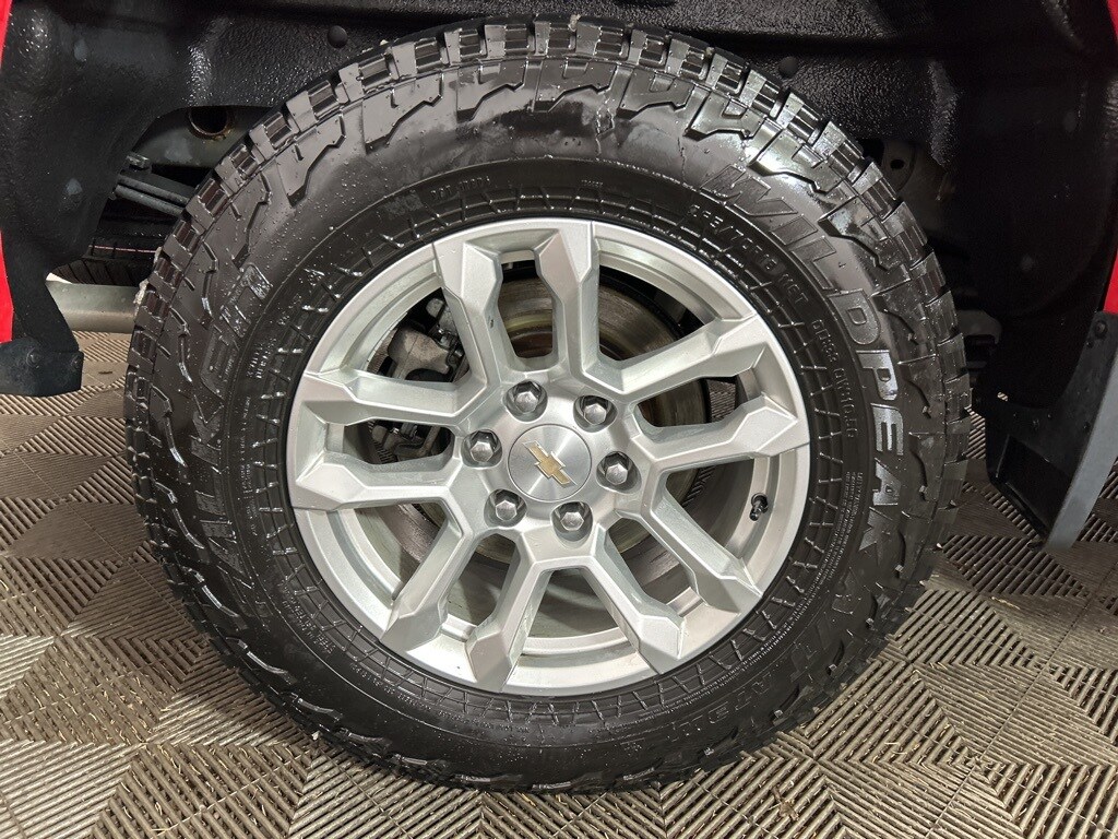 Used 2022 Chevrolet Silverado 1500 LT w/1LT Truck Crew Cab