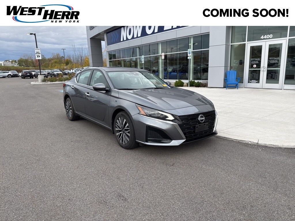 Used 2023 Nissan Altima 2.5 SV Sedan
