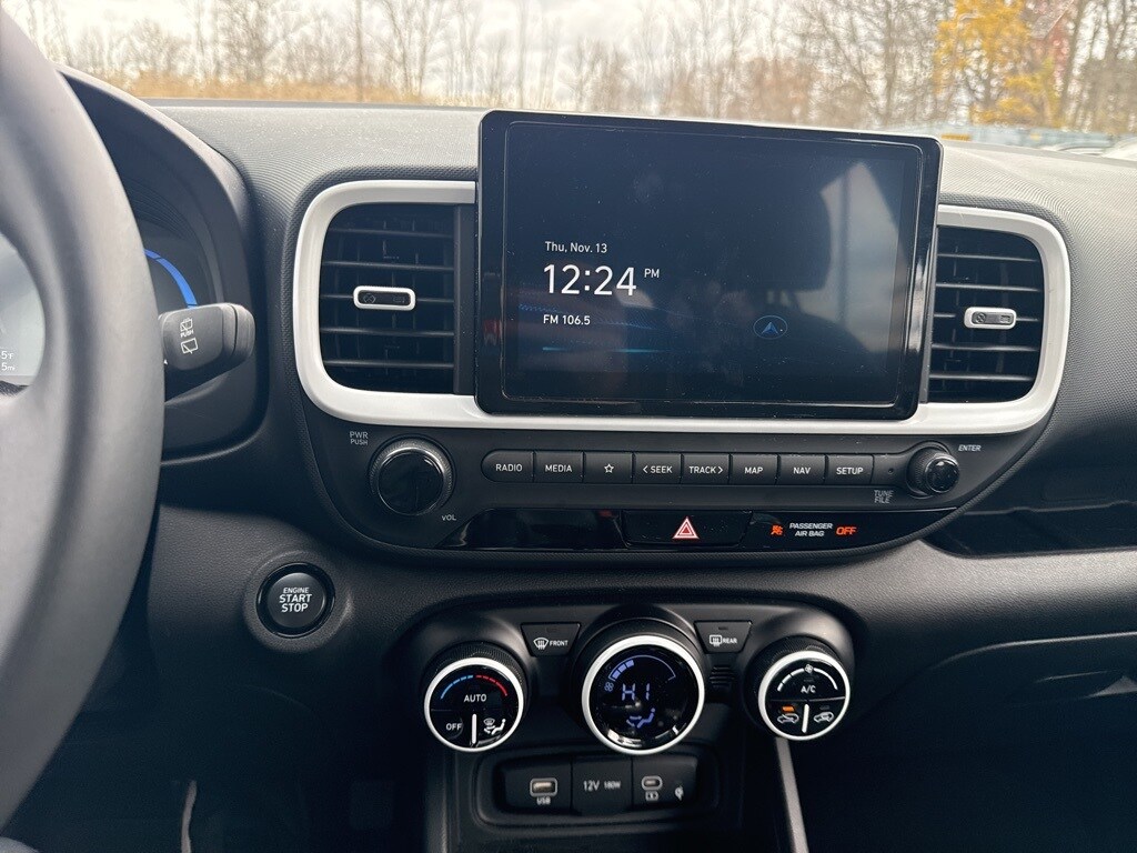 Used 2025 Hyundai Venue Limited SUV