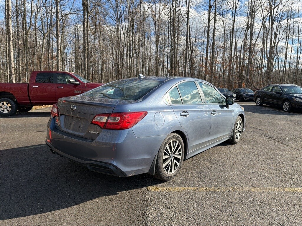 2018 Subaru Legacy 2.5i Premium photo 3
