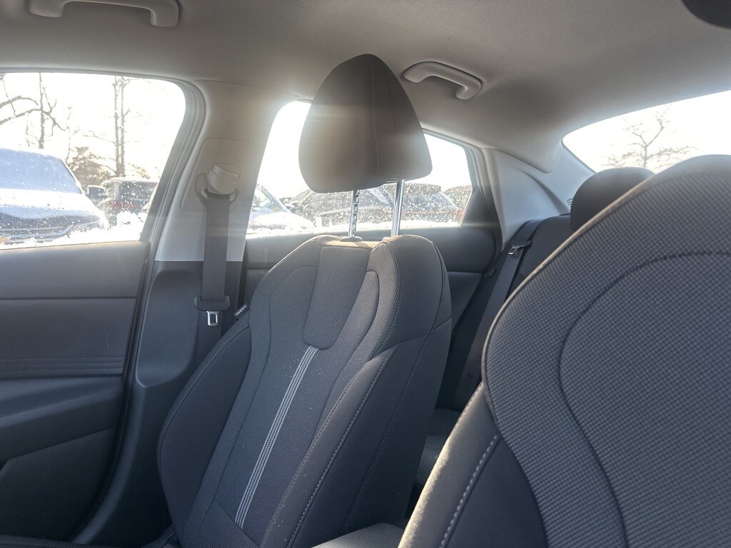 Certified 2025 Hyundai Elantra SE Sedan