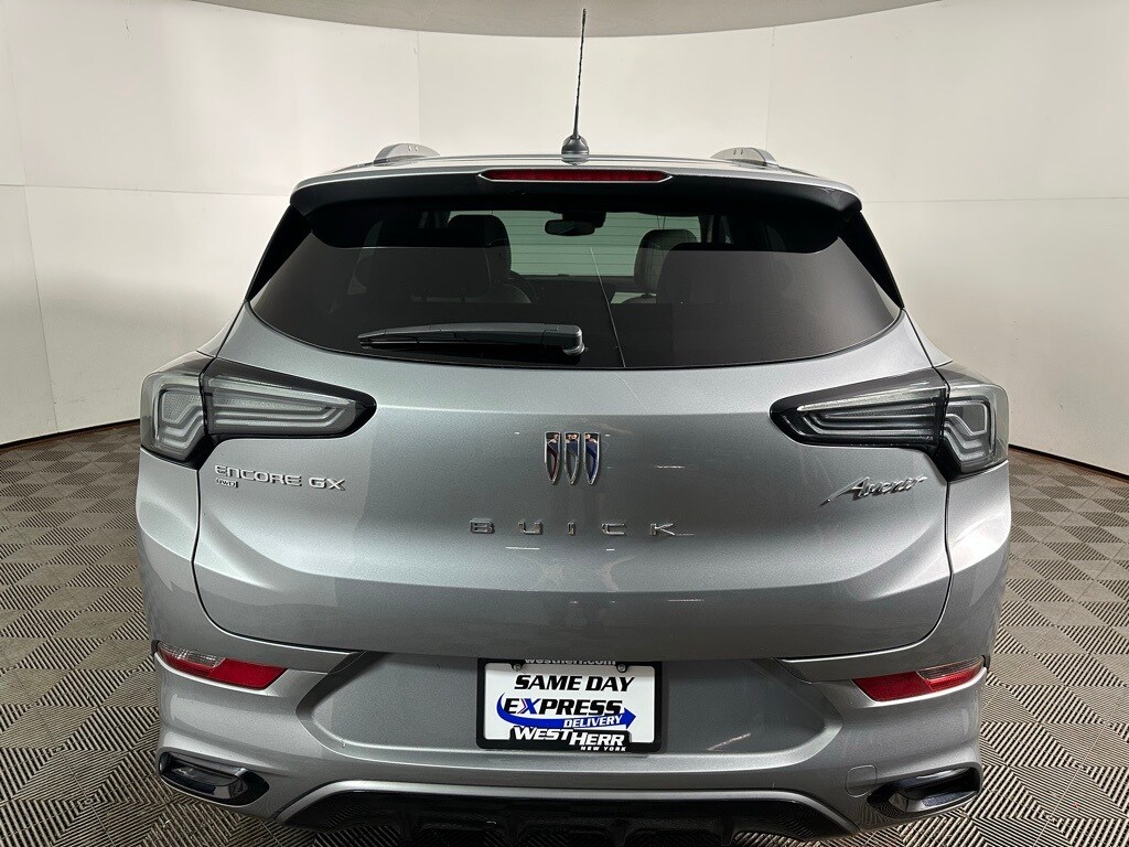 2024 Buick Encore GX Avenir photo 4