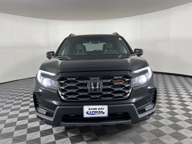 2022 Honda Passport TrailSport photo 2