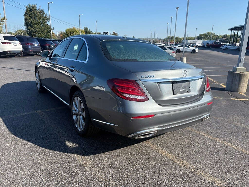 2019 Mercedes Benz E 300 4MATIC Sedan photo 4