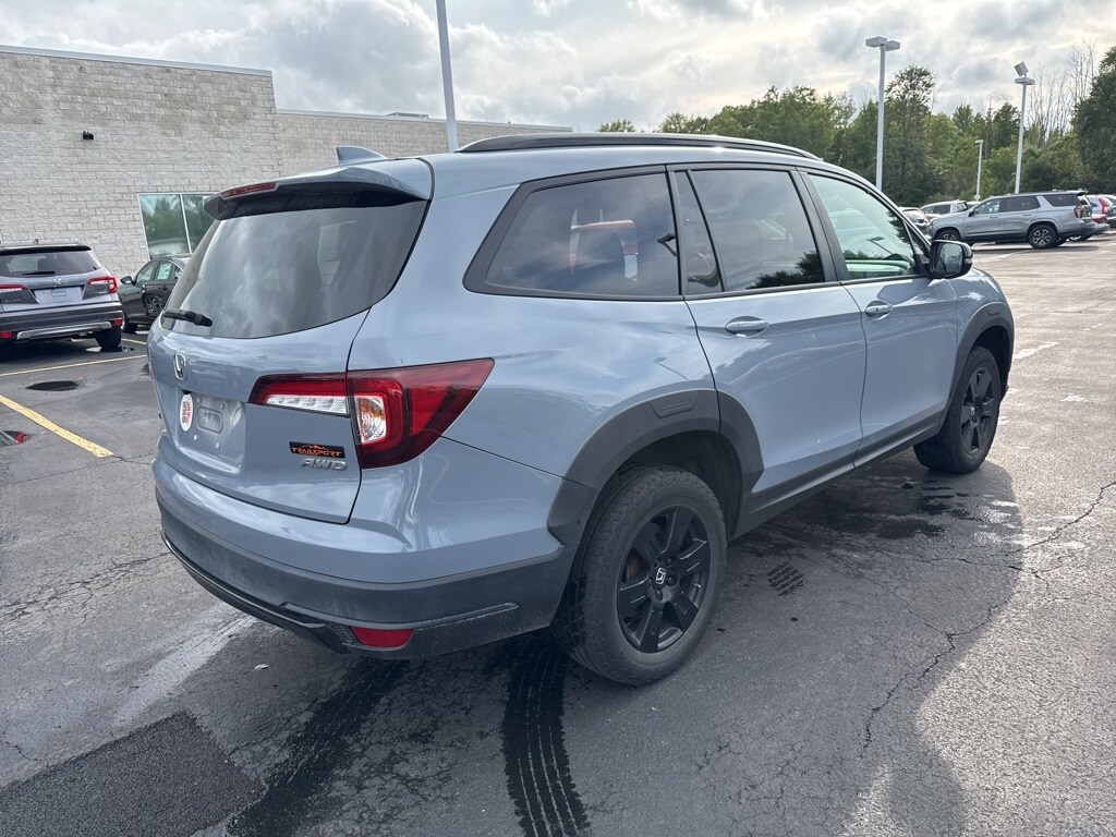 2022 Honda Pilot TrailSport photo 3