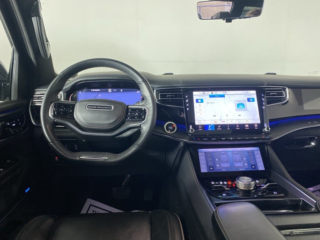 2024 Jeep Wagoneer L Series II Obsidian photo 2