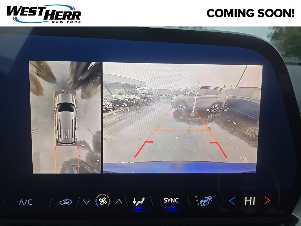 Used 2024 Chevrolet Traverse LT SUV