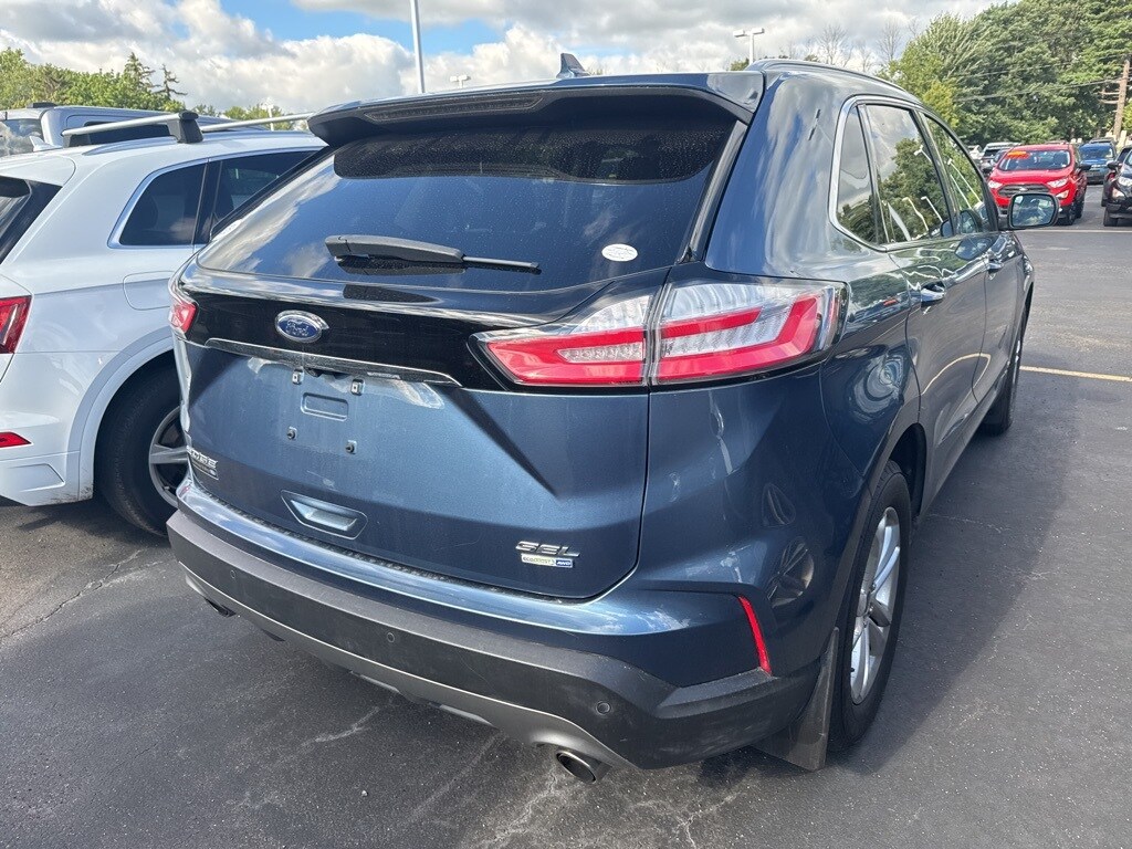 2019 Ford Edge SEL photo 3
