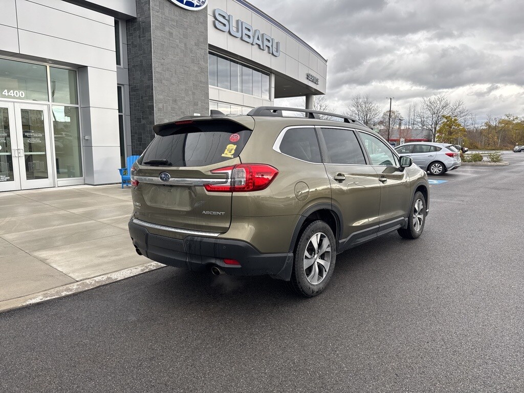 2023 Subaru Ascent Premium photo 2