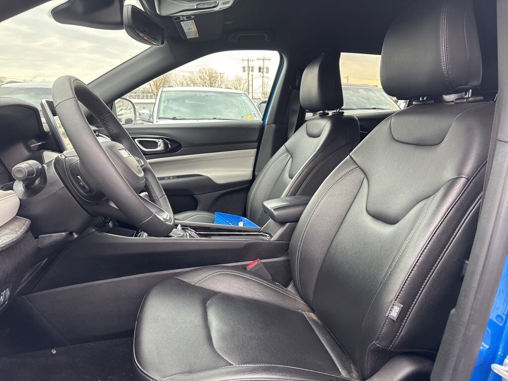 Used 2025 Jeep Compass Limited SUV