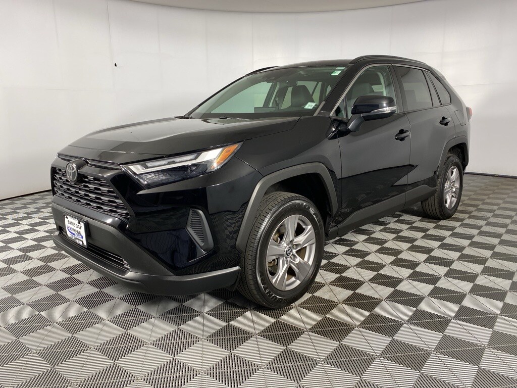 Used 2022 Toyota RAV4 XLE SUV
