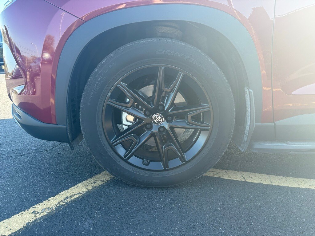 2025 Toyota Grand Highlander Platinum photo 4