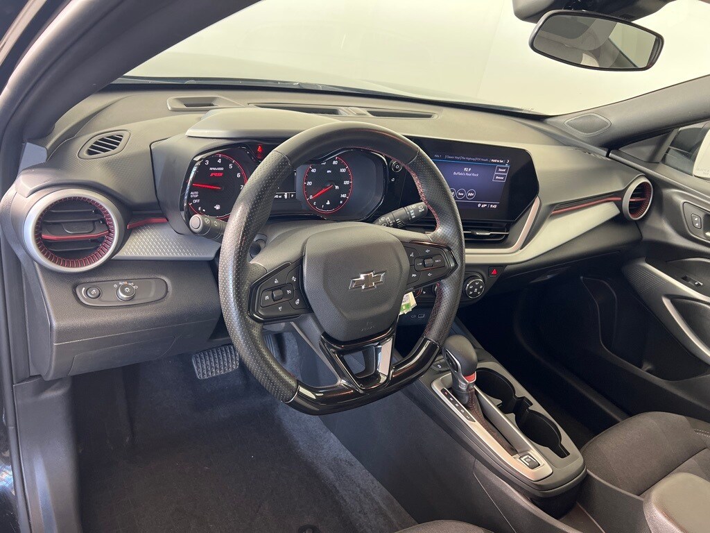 Used 2025 Chevrolet Trax 1RS SUV