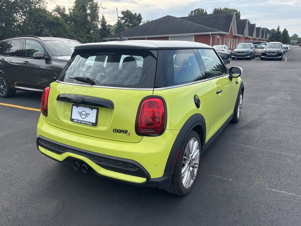 2023 Mini Cooper 2 Door Hardtop S photo 3