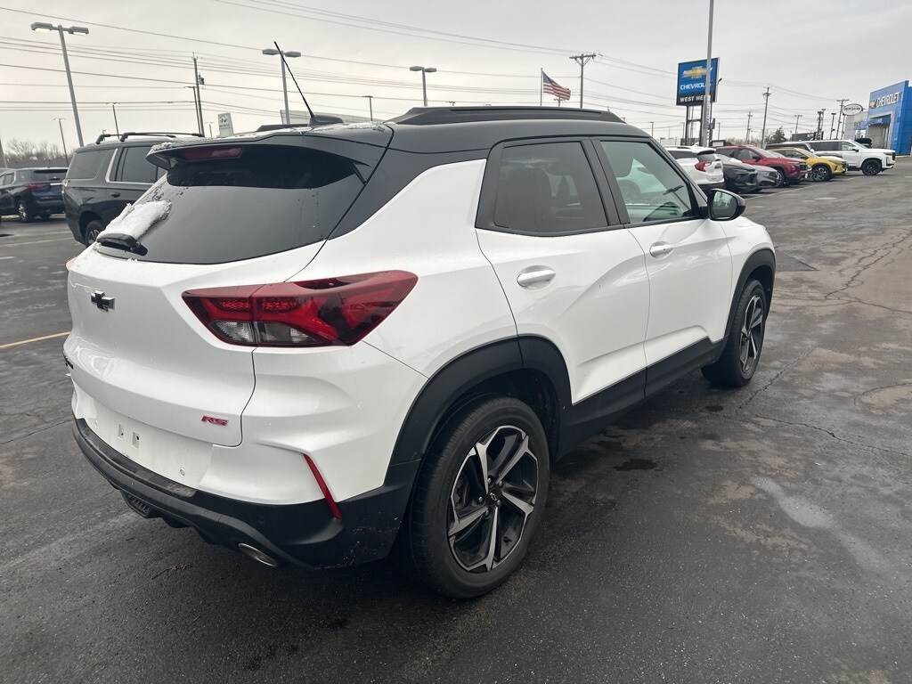 2022 Chevrolet Trailblazer RS photo 2