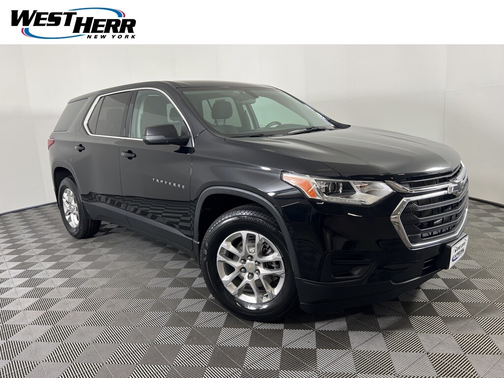 Used 2021 Chevrolet Traverse LS w/1LS SUV