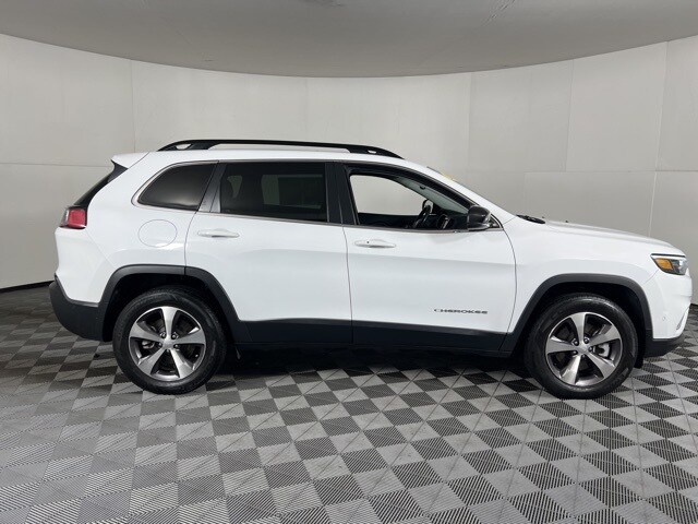 2022 Jeep Cherokee Limited photo 3