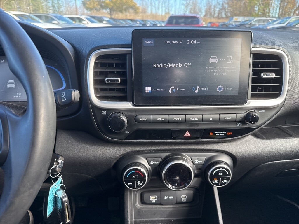 Used 2023 Hyundai Venue SEL SUV