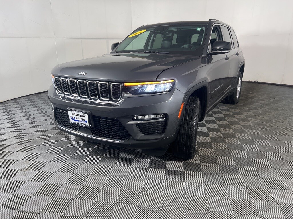 2022 Jeep Grand Cherokee Limited photo 3