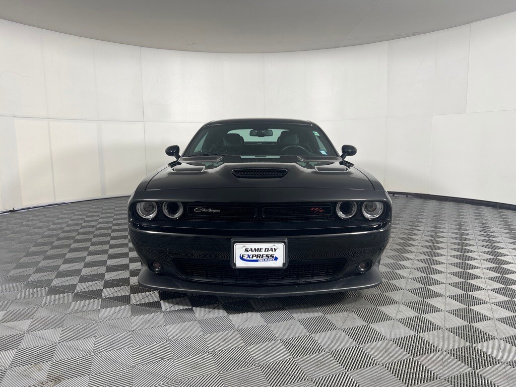 2022 Dodge Challenger R/T Scat Pack photo 2