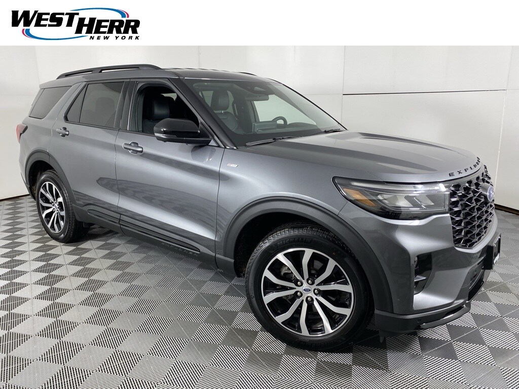 Used 2025 Ford Explorer ST-Line SUV