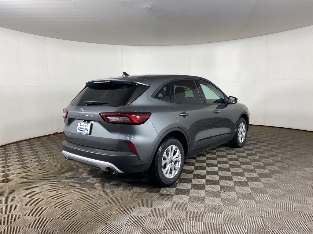 2025 Ford Escape Active photo 3