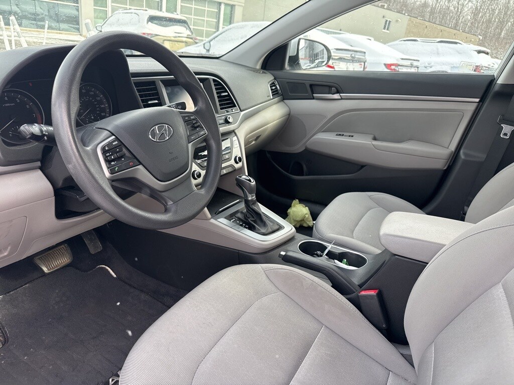 Used 2017 Hyundai Elantra SE Sedan