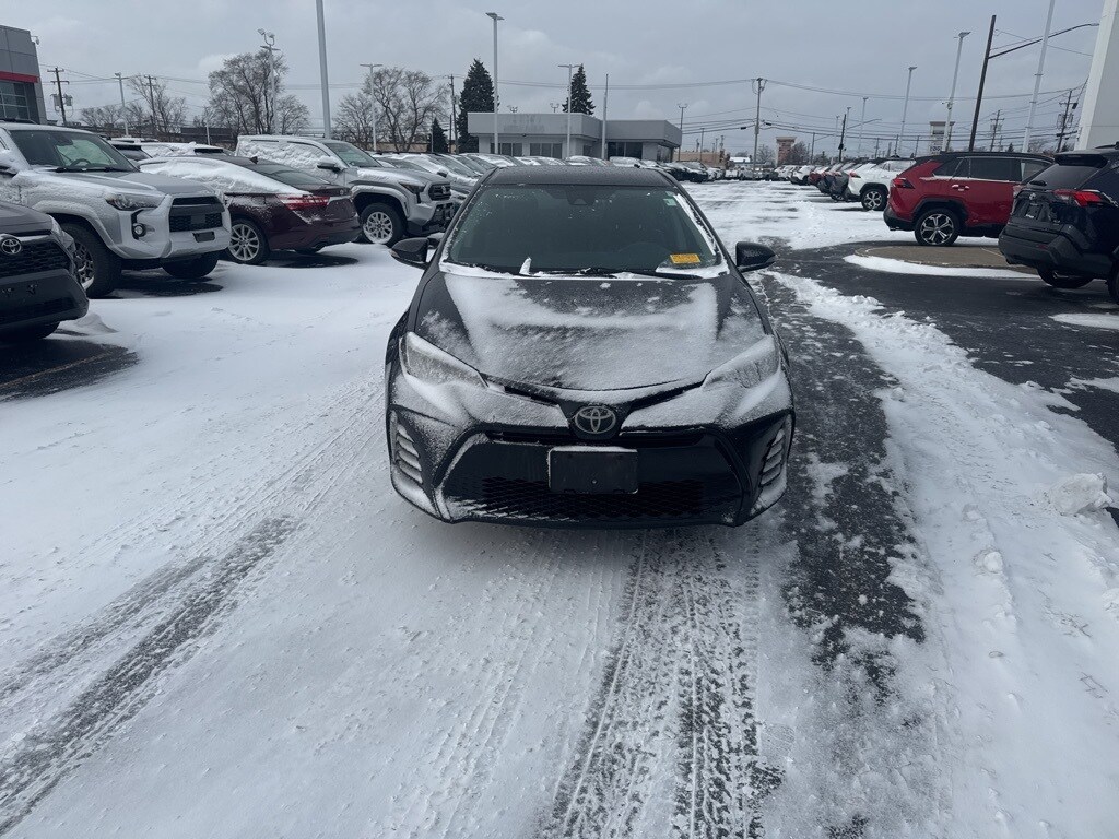 Used 2018 Toyota Corolla SE Sedan