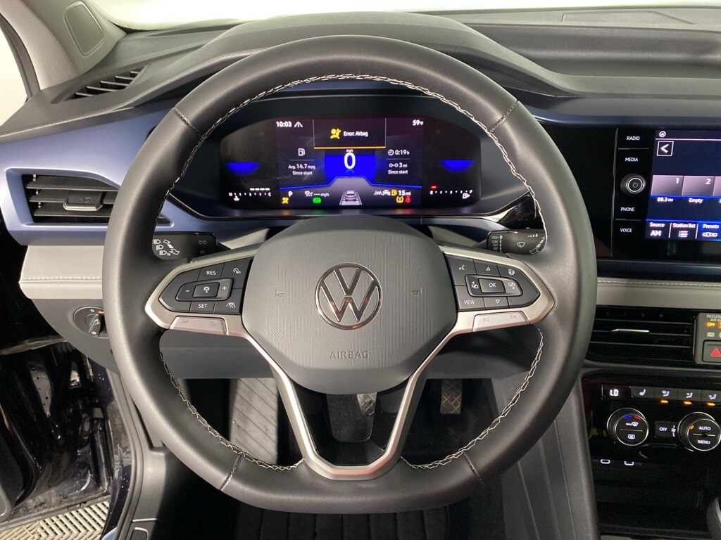 2024 Volkswagen Taos SE photo 4
