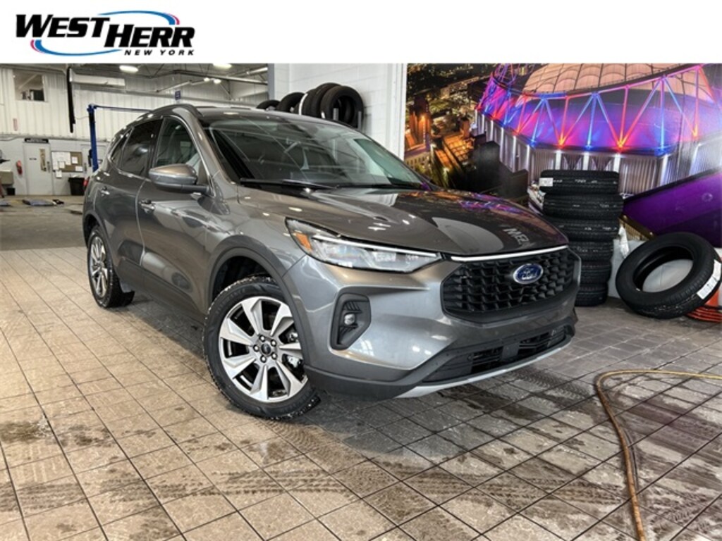 Used 2025 Ford Escape Platinum SUV