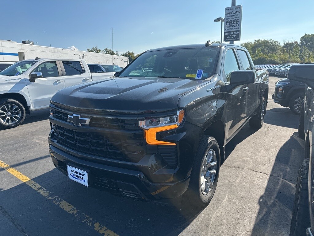 2022 Chevrolet Silverado 1500 RST photo 3