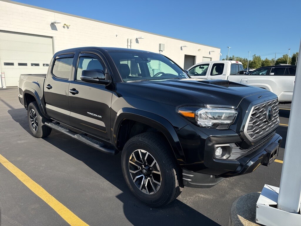 2022 Toyota Tacoma TRD Sport V6 photo 2