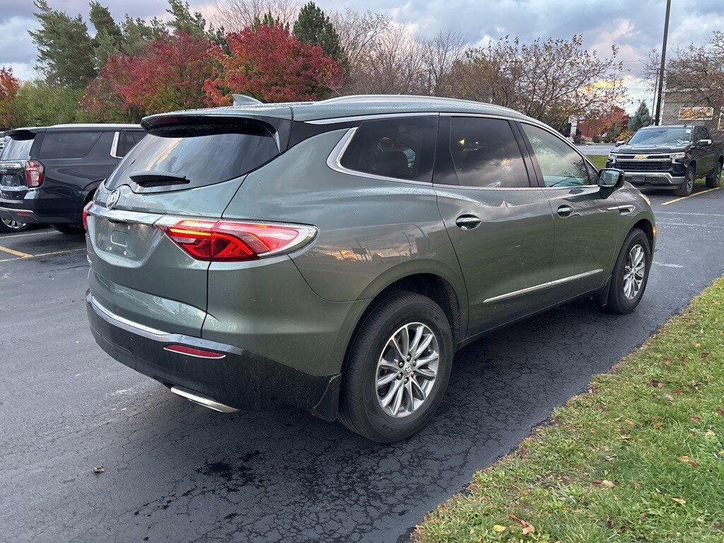 2023 Buick Enclave Premium photo 3