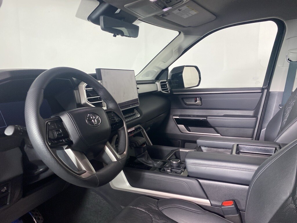 2024 Toyota Tundra Limited CrewMax photo 2