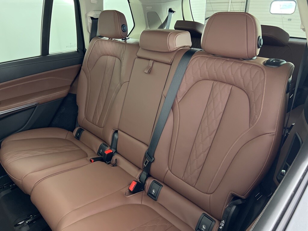 2025 Bmw X7 xDrive40i photo 4