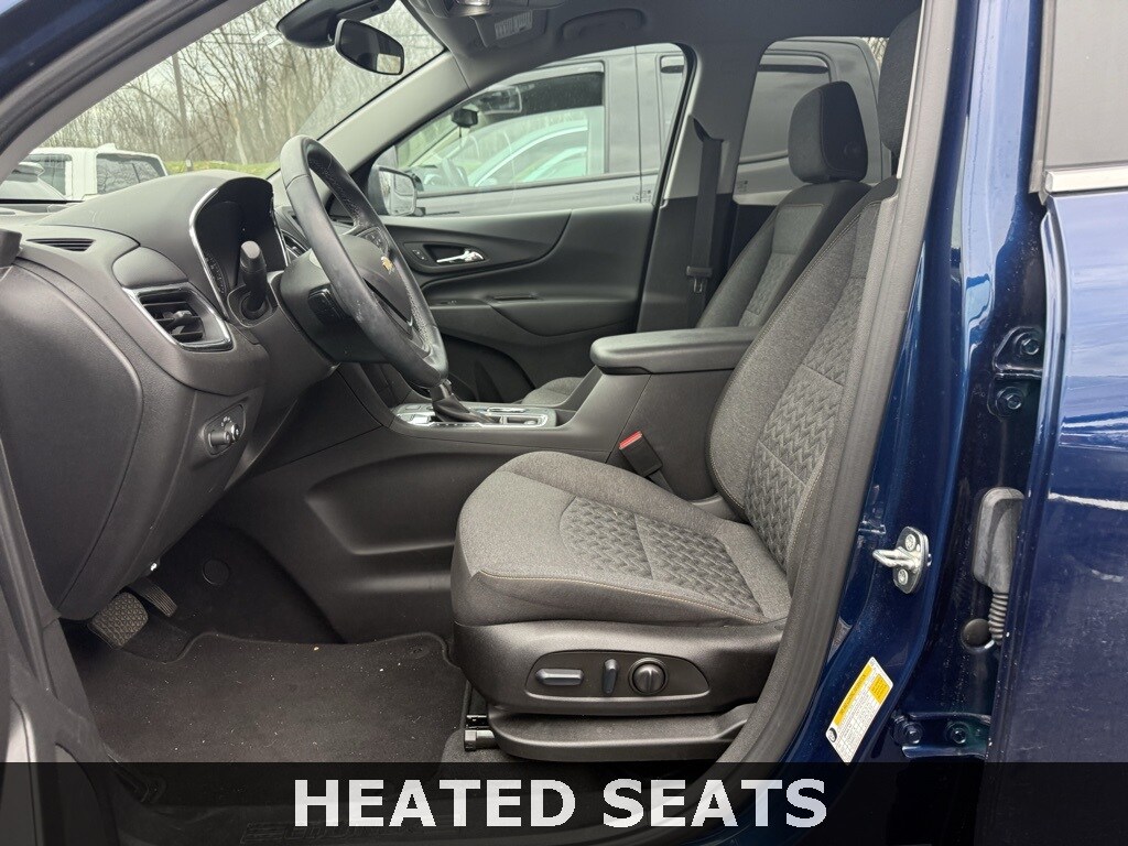 2023 Chevrolet Equinox photo 2