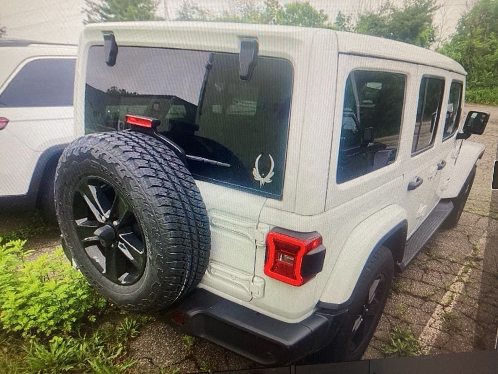 Used 2021 Jeep Wrangler Unlimited Sahara Altitude with VIN 1C4HJXEN8MW807883 for sale in Bowmansville, NY