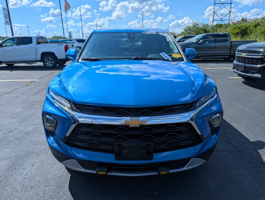 2024 Chevrolet Blazer 2LT photo 2