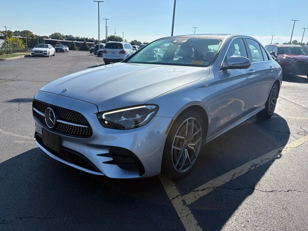 2022 Mercedes Benz E 350 4MATIC Sedan photo 2