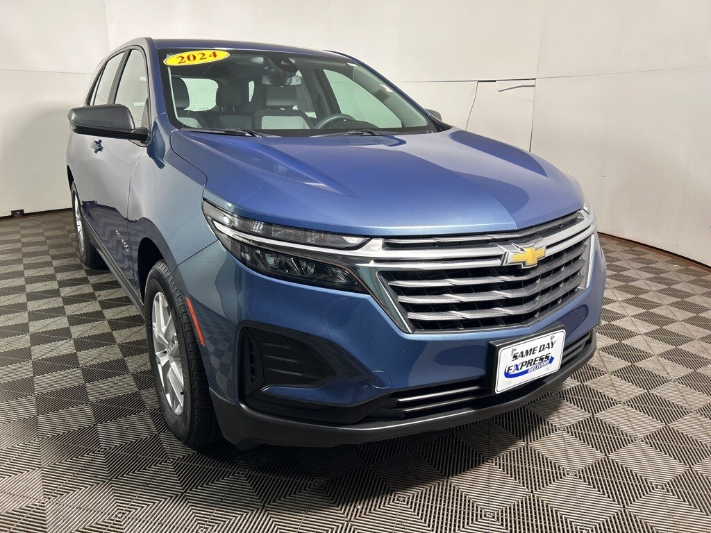 2024 Chevrolet Equinox LS photo 4