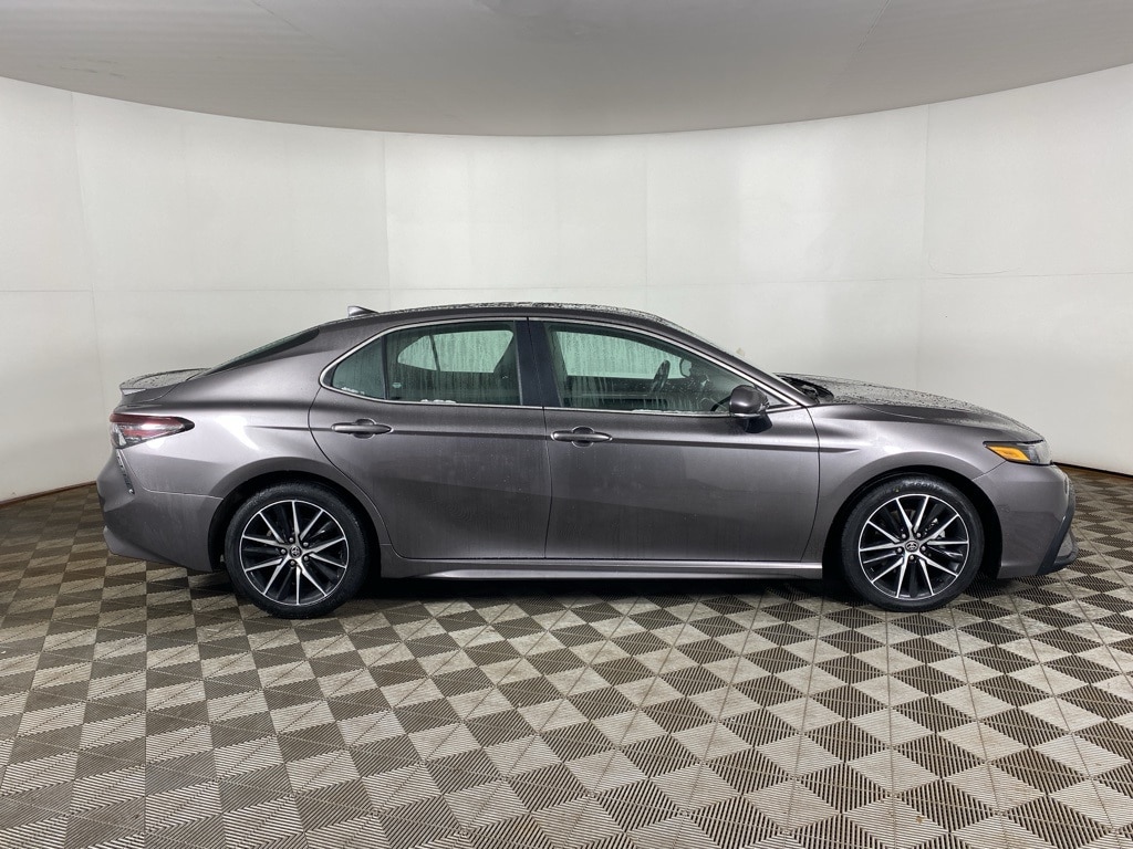 Used 2023 Toyota Camry SE Sedan