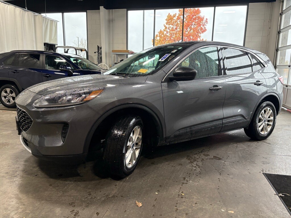 Used 2022 Ford Escape SE Hybrid SUV