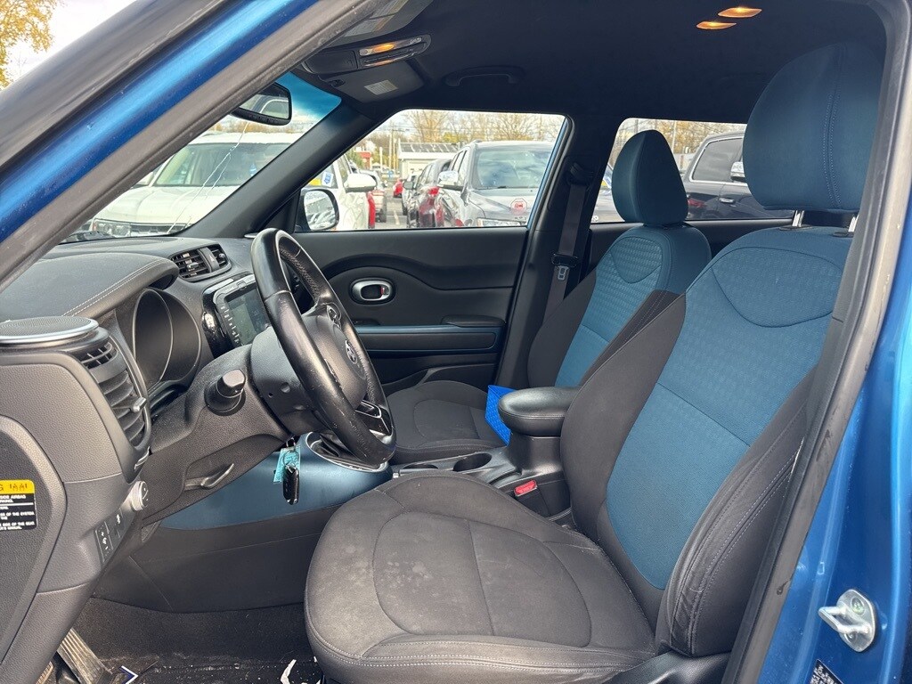 2015 Kia Soul Plus photo 2