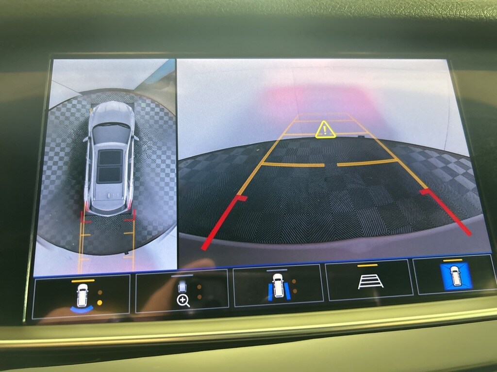 2023 Cadillac XT5 Premium Luxury photo 3