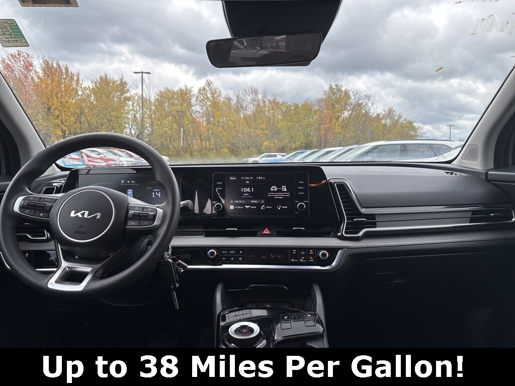 2023 Kia Sportage Hybrid LX photo 2