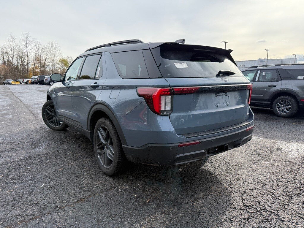 Used 2025 Ford Explorer ST-Line SUV