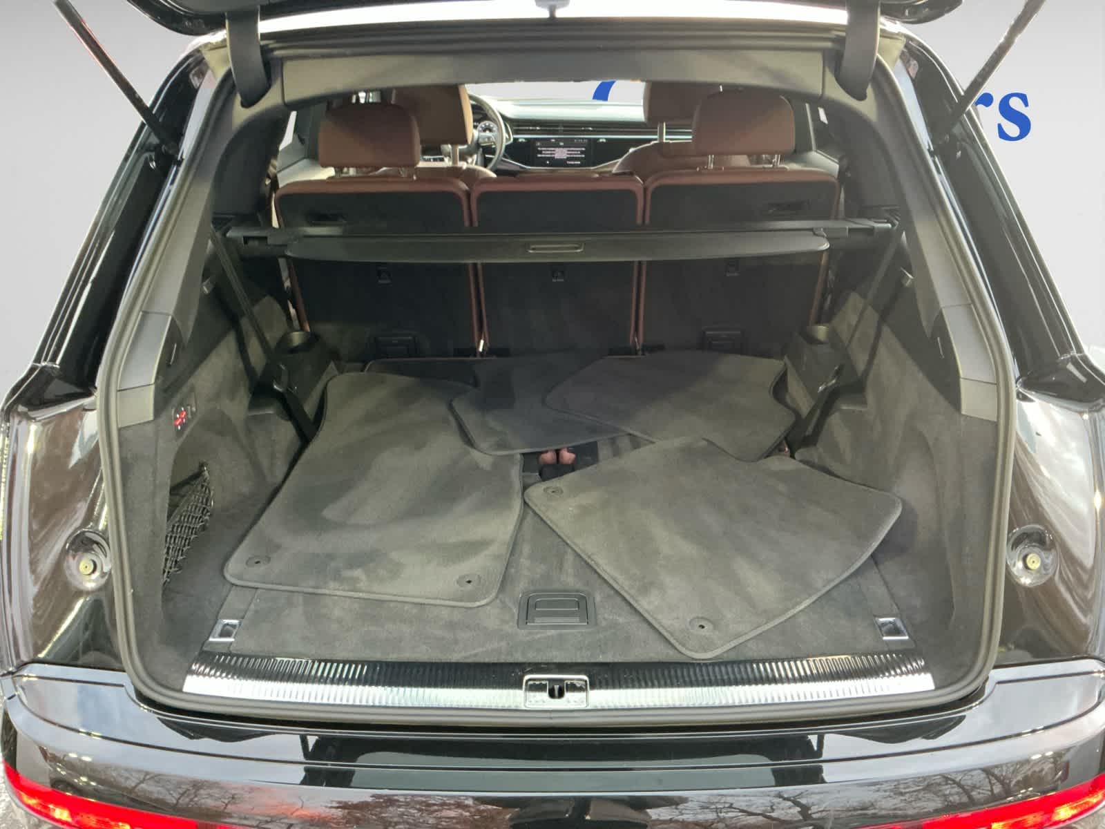 2025 Audi Q7 45 Premium photo 4